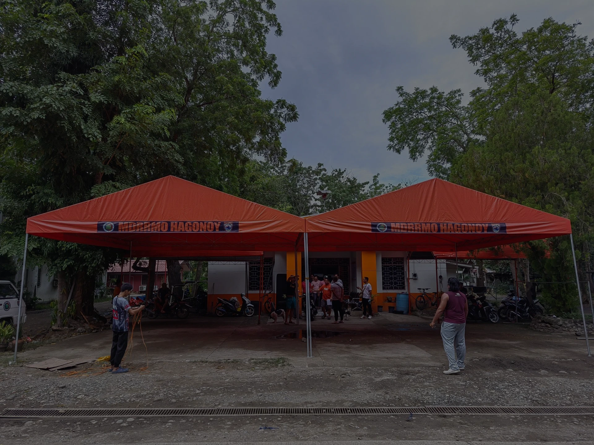 Bungalow tent